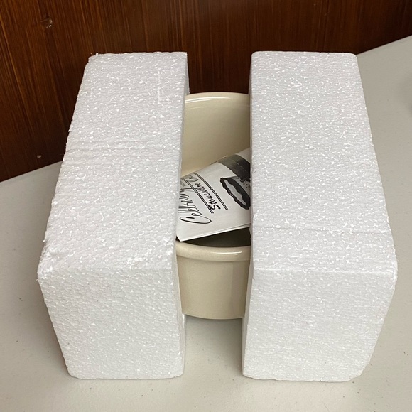 CELEBRATING HOME POTTERY PERFECT PET SMALL BOWL - Picture 6 of 9